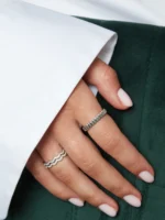 Cauti Inel argint cu zirconiu natural Half Eternity? Descoperă Colecția M'estimo Jewelry, Impachetare Premium, Livrare Gratuită